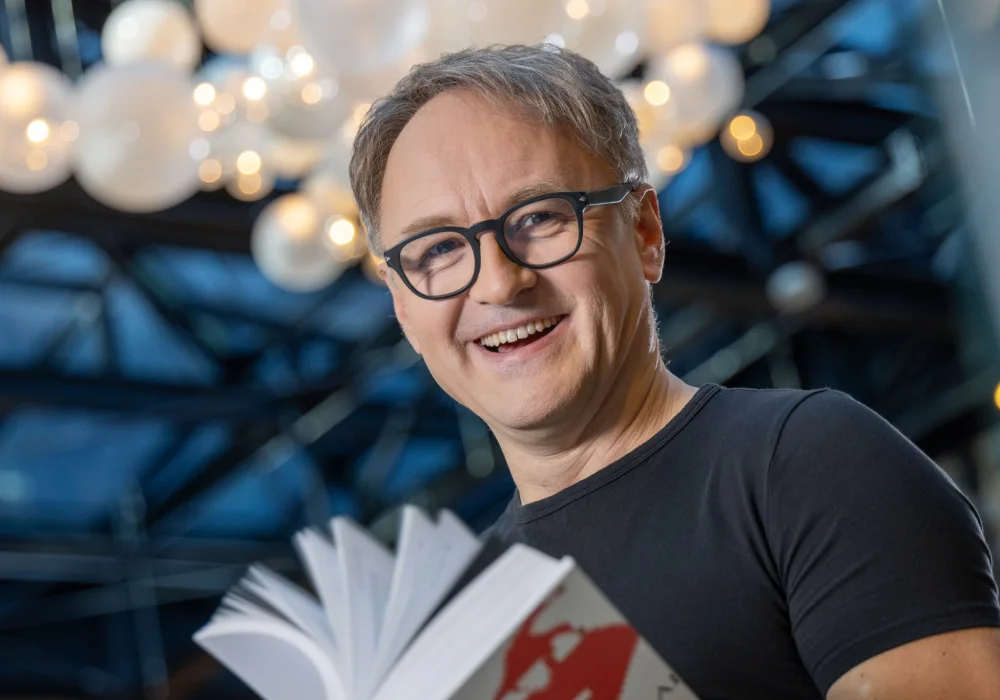 Artur Kurasiński - współautor książki RzeczpospolitAI